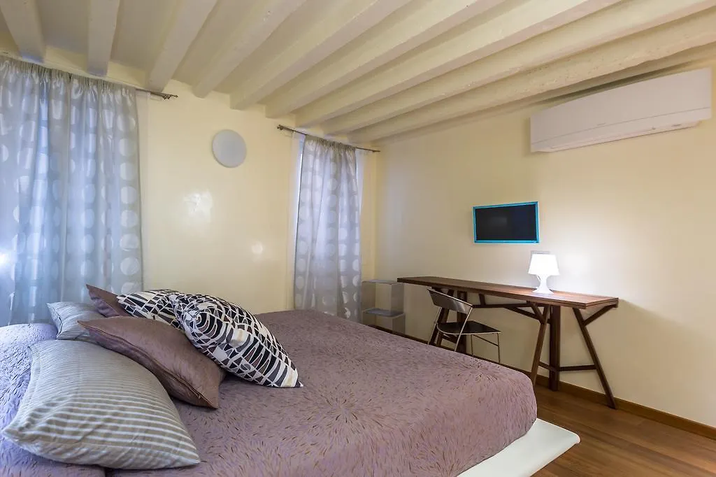 Apartments Moon Or Dama Venecia
