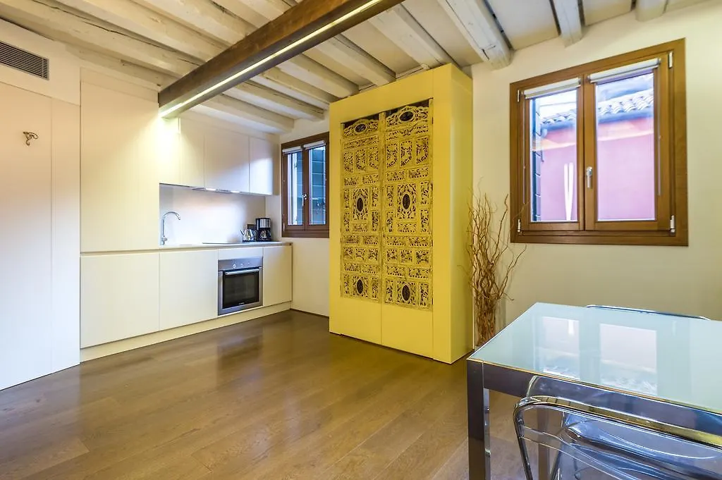 Apartments Moon Or Dama Venecia