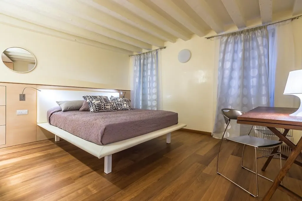 Apartments Moon Or Dama Venecia